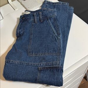 Women's Relaxed Fit Blue Jeans W 15.5” R 11” I 26”